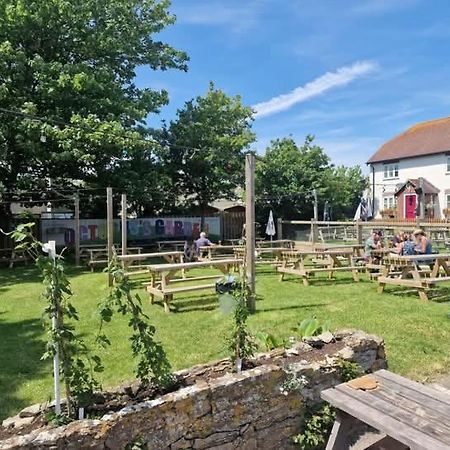 The Lugger Inn Chickerell Exterior foto